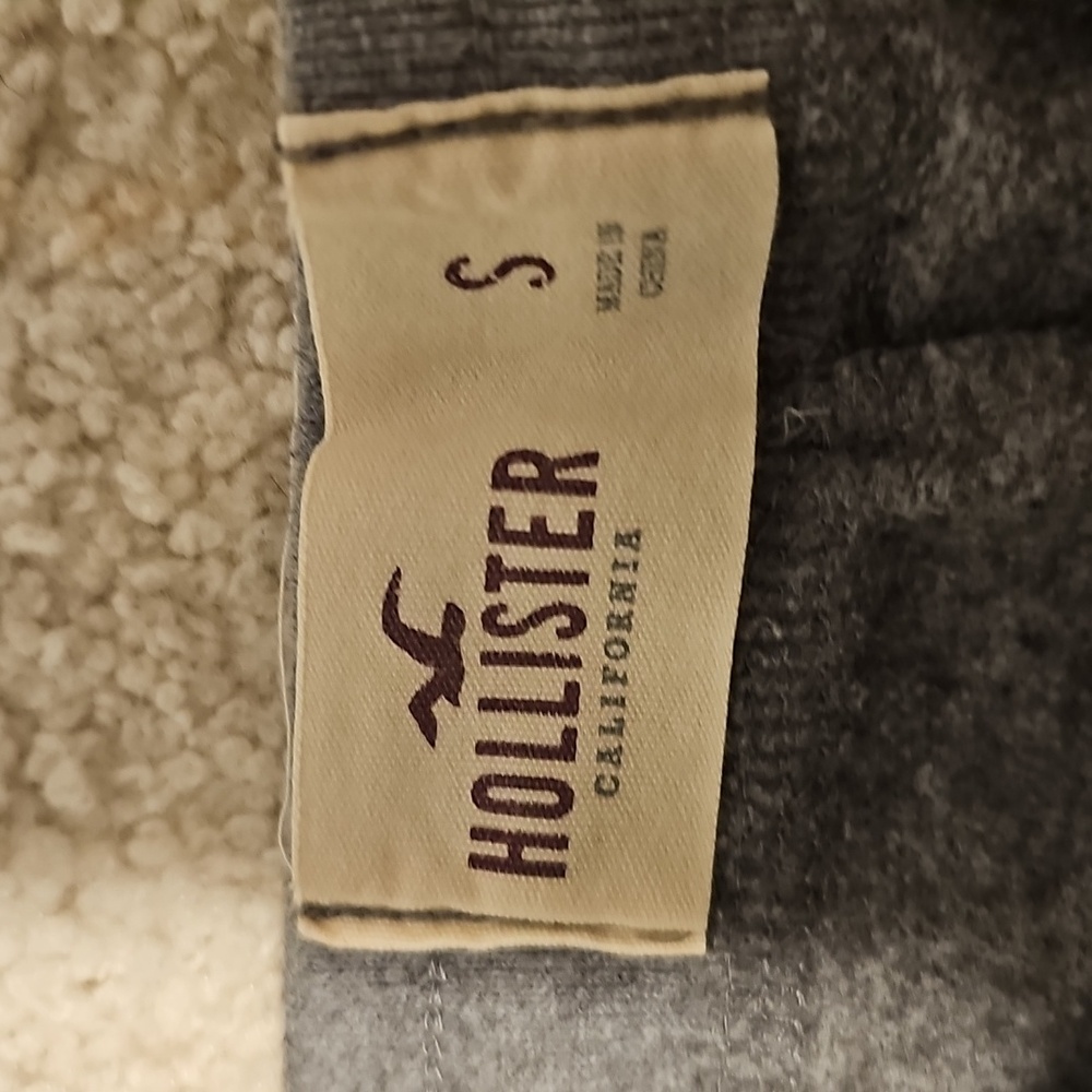 Hollister Women's Athletic Shorts in Gray and Teal , Short And Comfy! - Picture 2 of 3